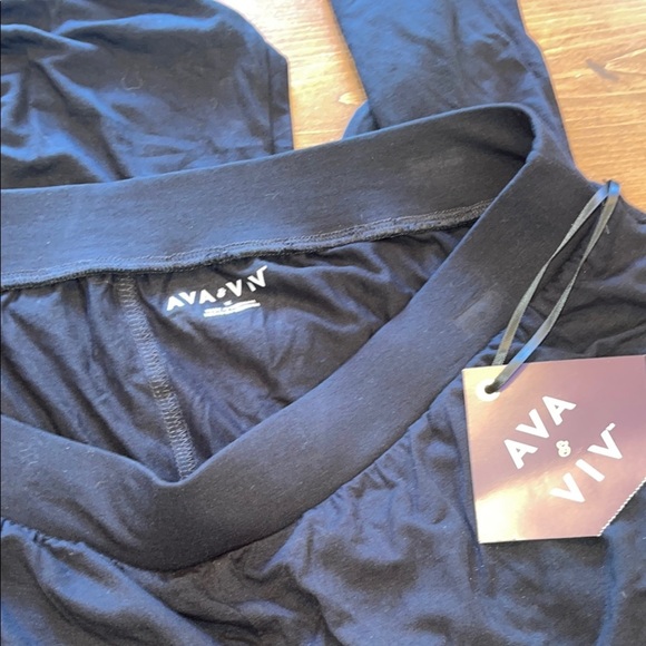 Ava & Viv Classic Black wide leg pants 1X - Picture 2 of 6